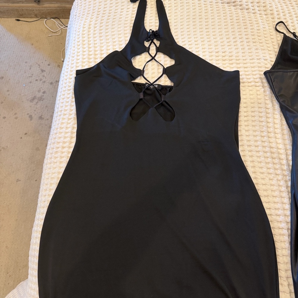 Black Halter Lace-Up Bodycon Dress